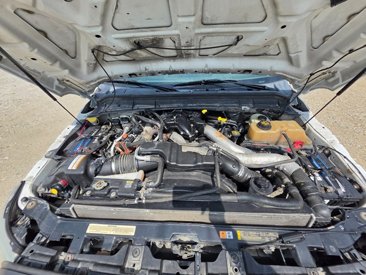 2011-ford-f550-image-23