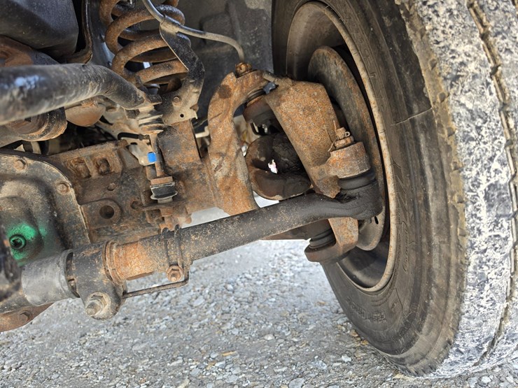 2011-ford-f550-image-16