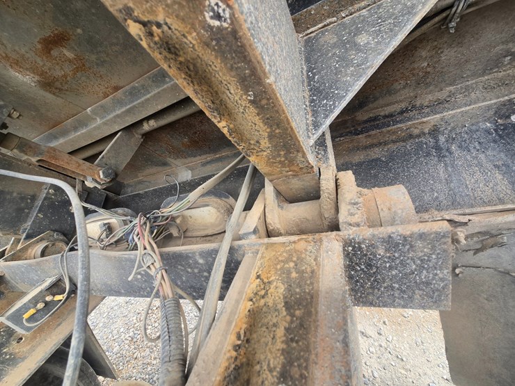 2011-kenworth-t660-image-40