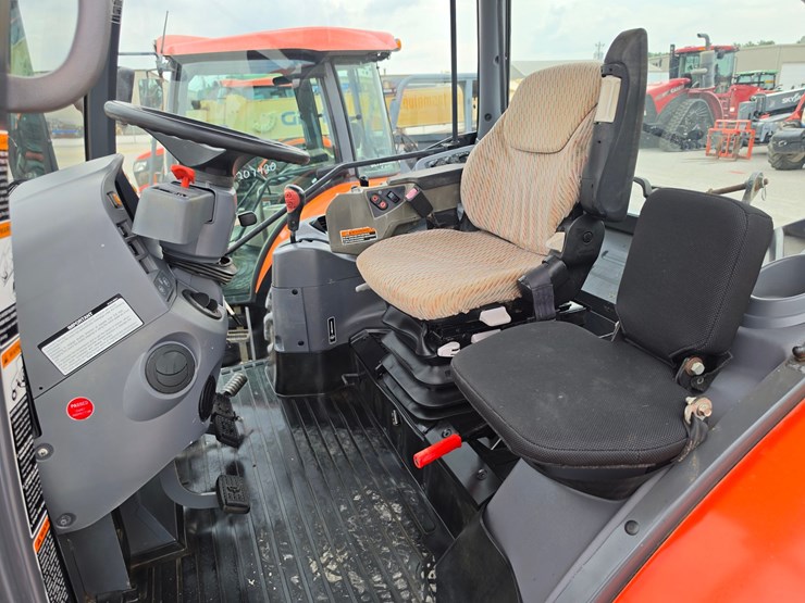 2016-kubota-m6-111-image-11