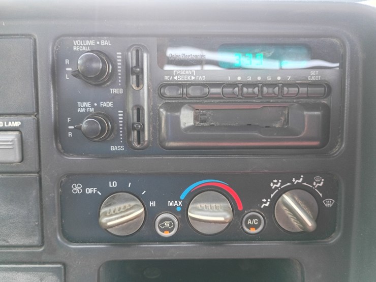 1996-chevrolet-k3500-image-44