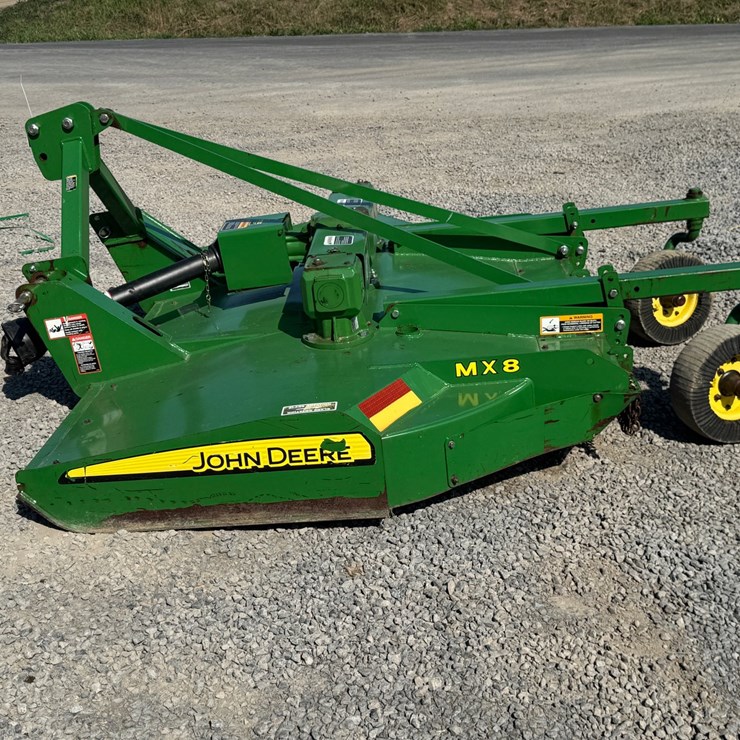 JOHN DEERE MX8