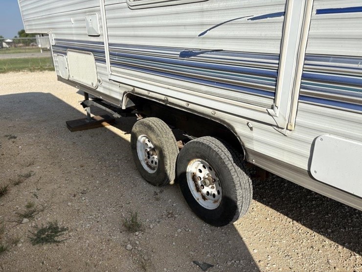 l2--2003-skyl-nomad-camper-image-6