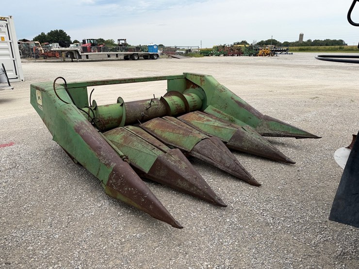 john-deere-453-image-10