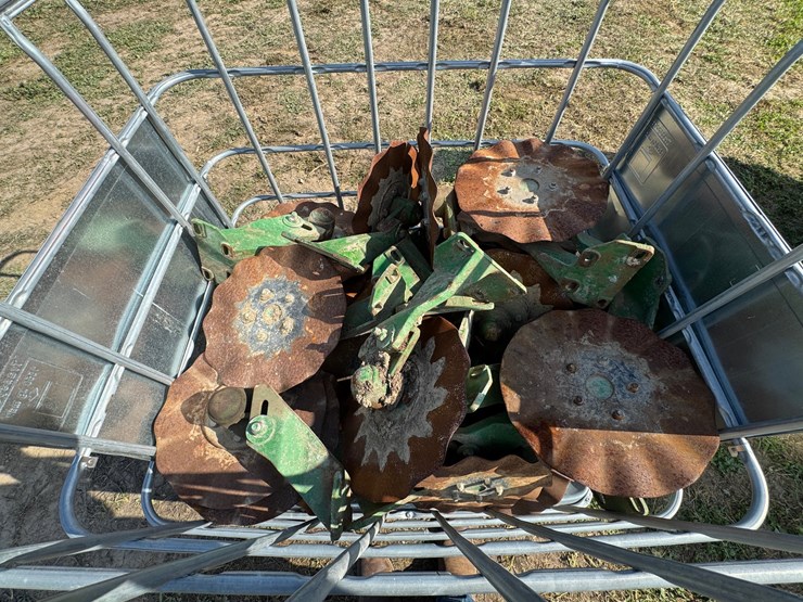 #4006-•-john-deere-unit-mount-no-till-coulters-(36-count)-image-2