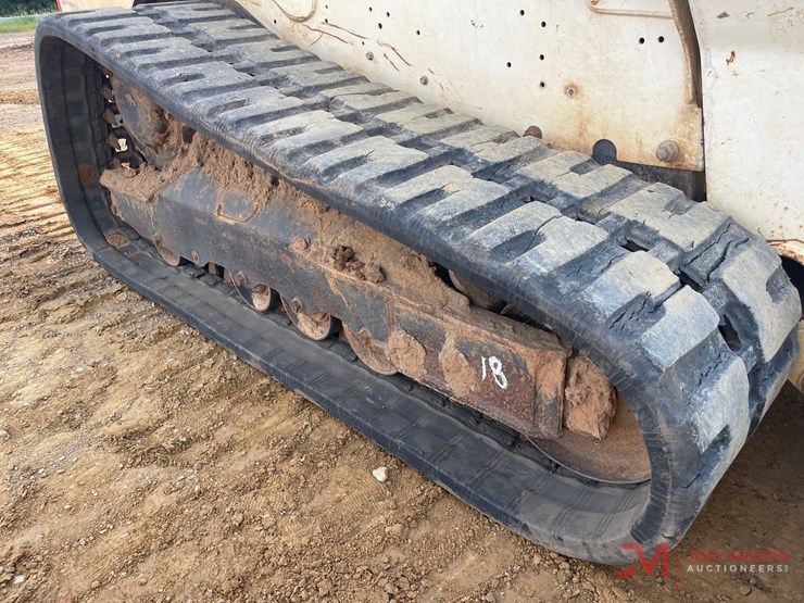 2020-bobcat-t740-image-9