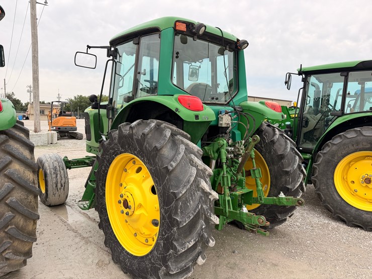 2004-john-deere-7220-image-9