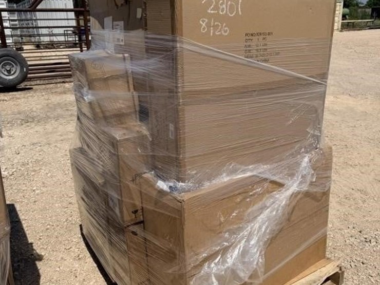 l3---pallet-of-light-fixtures-image-1