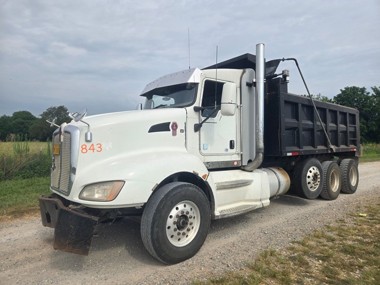 2011-kenworth-t660-image-3