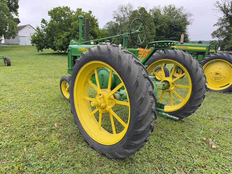 john-deere-model-b-image-3