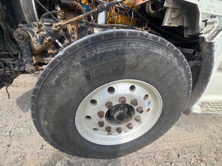 2011-kenworth-t660-image-118