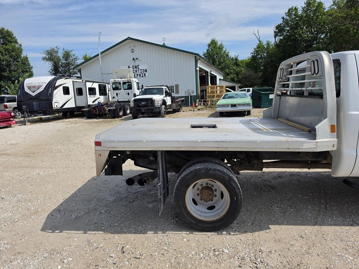 2008-ford-f550-image-54