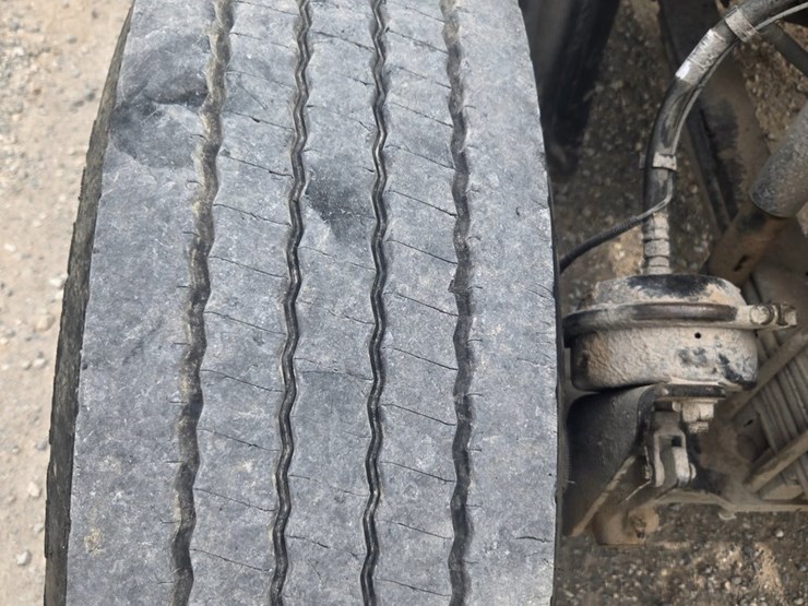 2011-kenworth-t660-image-66