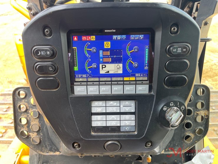 komatsu-d71pxi-24-image-21