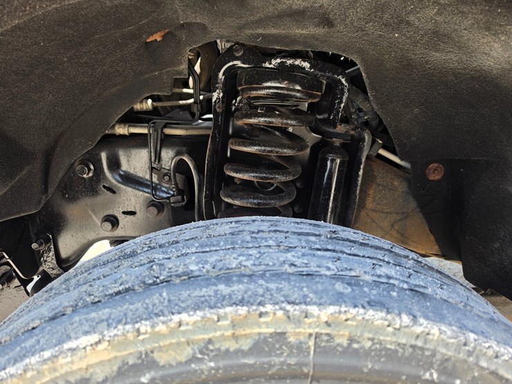 2011-ford-f550-image-13