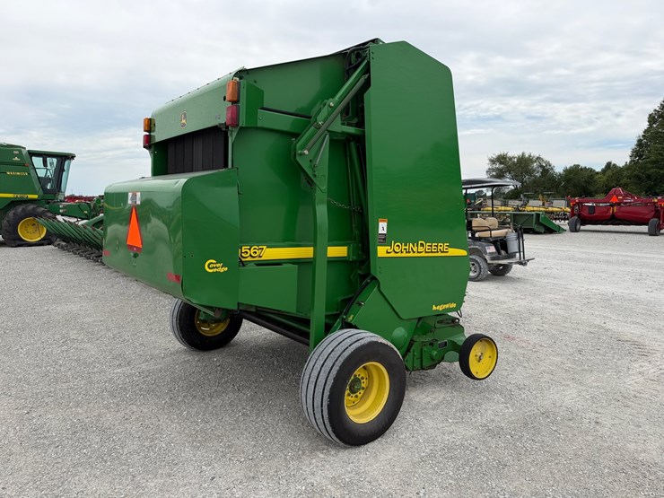 2005-john-deere-567-image-7