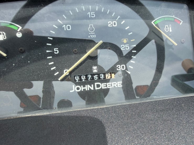 john-deere-5045e-image-9