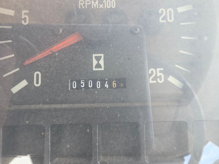 1996-massey-ferguson-6180-image-21