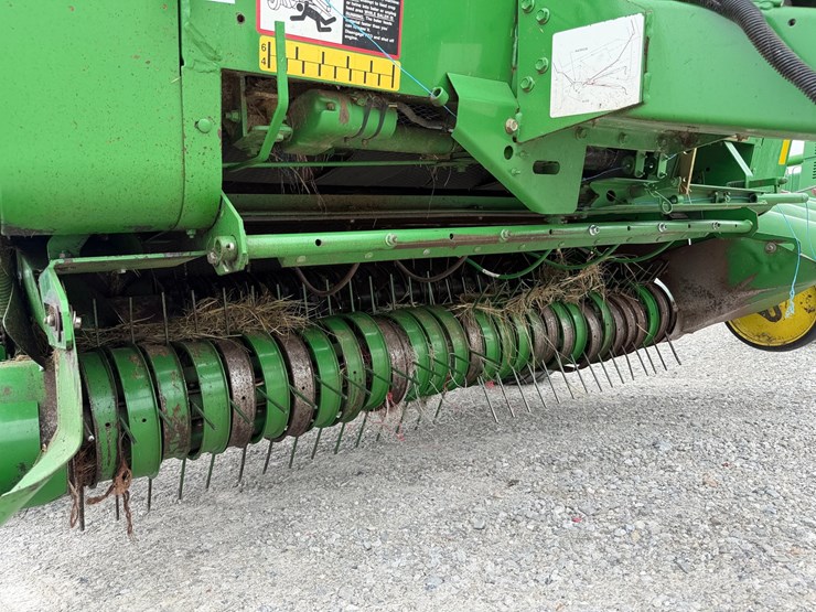 2005-john-deere-567-image-5