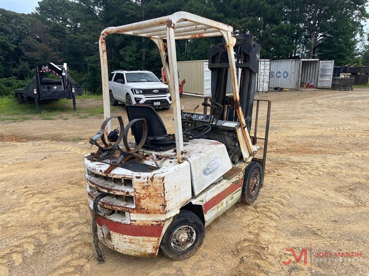 forklift,-sn;-16099a,-meter-reads-11006-hours,-42"-forks,-lp-engine(non-running,-disassembled)-image-3