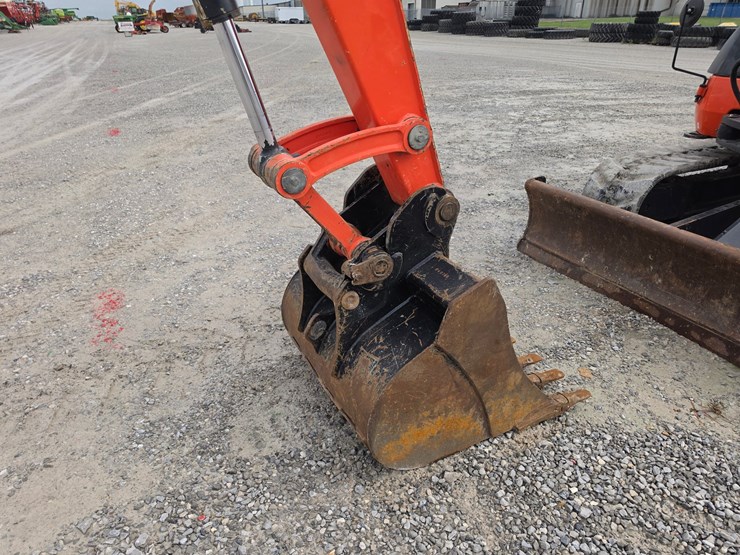 2022-kubota-kx080-4-image-2