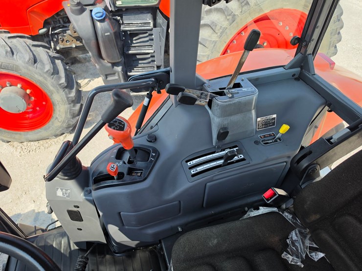 2021-kubota-m6s-111-image-7