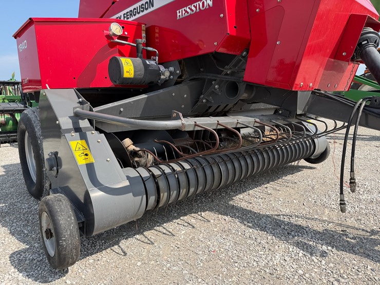 2020-massey-ferguson-1840-image-11
