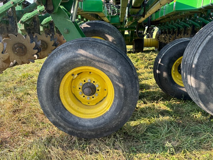 2015-john-deere-db60-image-16