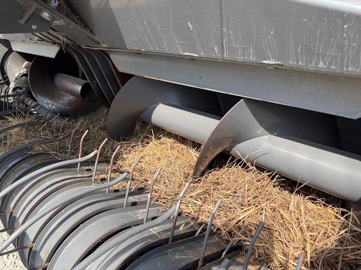 2020-massey-ferguson-1840-image-4