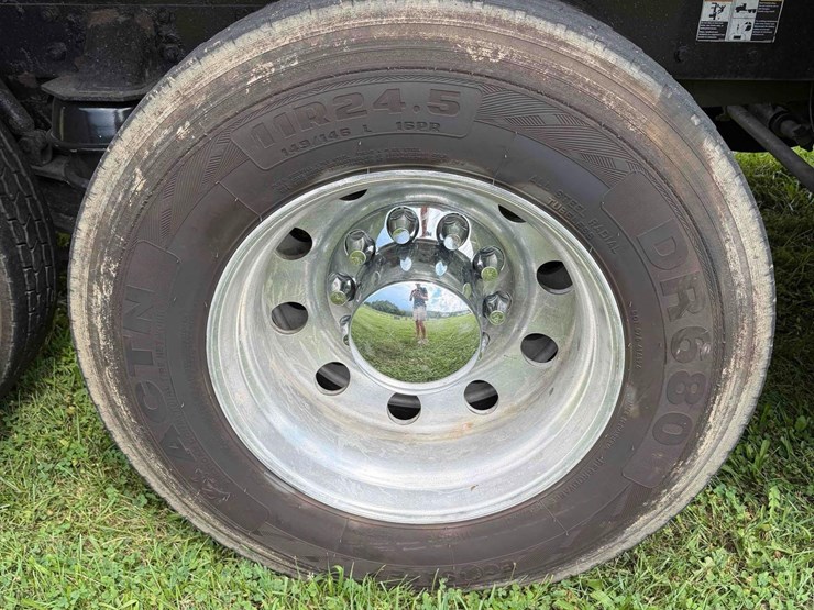 2019-kenworth-t880-image-10