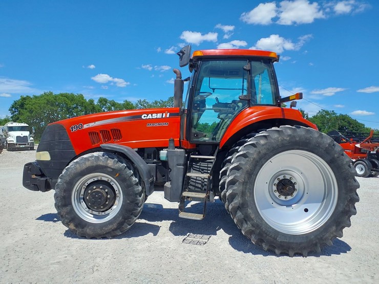 2006-case-ih-magnum-190-image-10