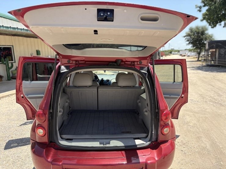 2010-chevrolet-hhr-image-12