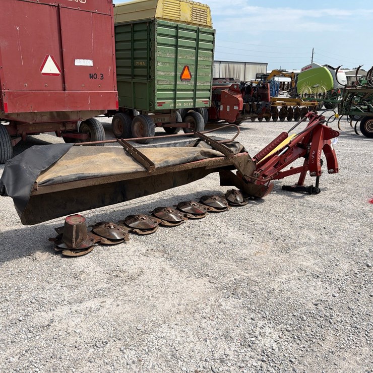 NEW HOLLAND 617