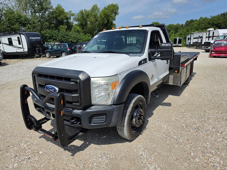 2011-ford-f550-image-2