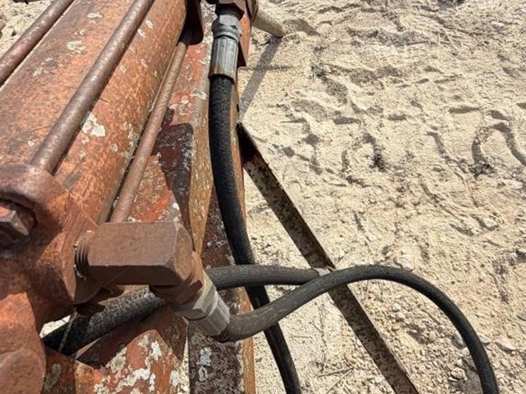 l3---3pt-bale-spear-attachment-image-5