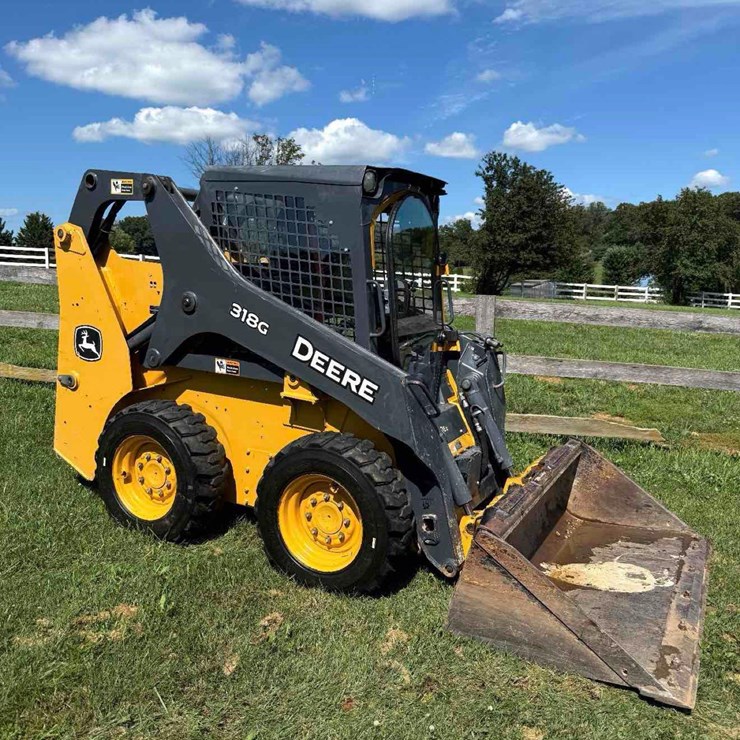 2018 DEERE 318G