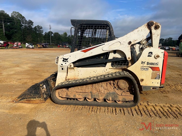 2020-bobcat-t740-image-6
