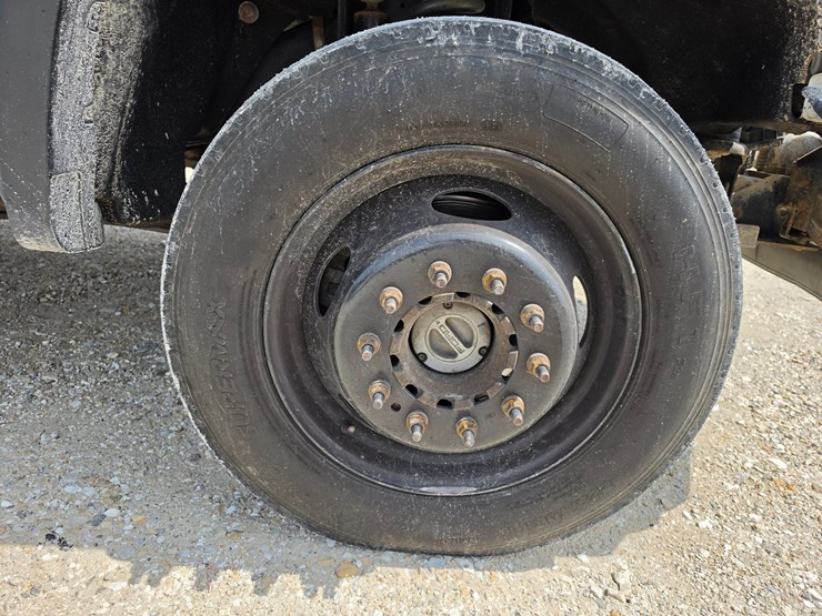 2008-ford-f550-image-19