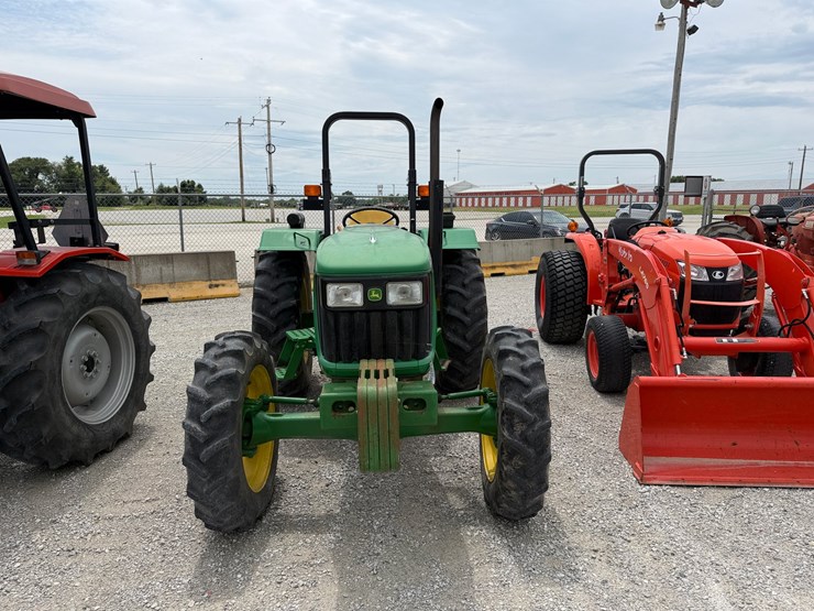 john-deere-5045e-image-3