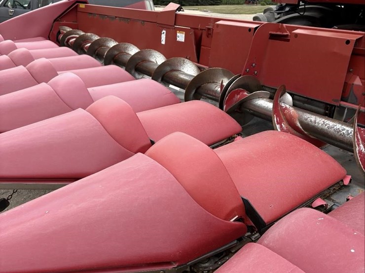 2010-case-ih-3412-image-5
