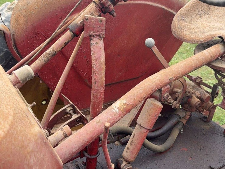 massey-ferguson-30-image-44