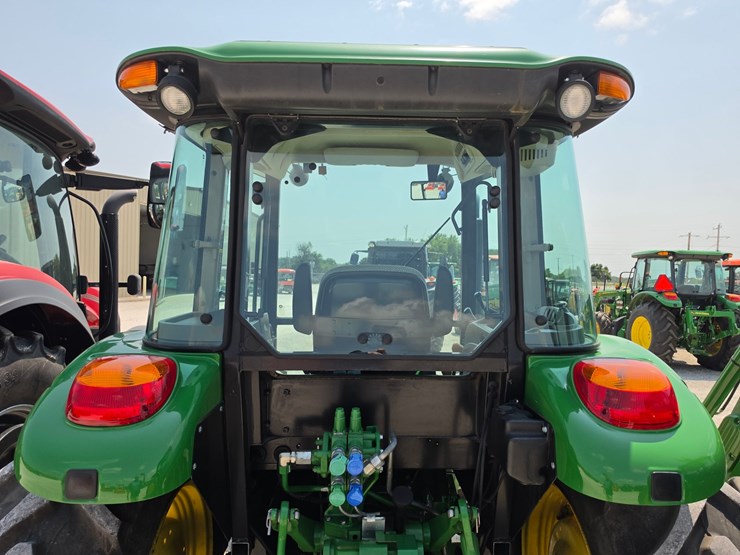 2019-john-deere-5100e-image-8
