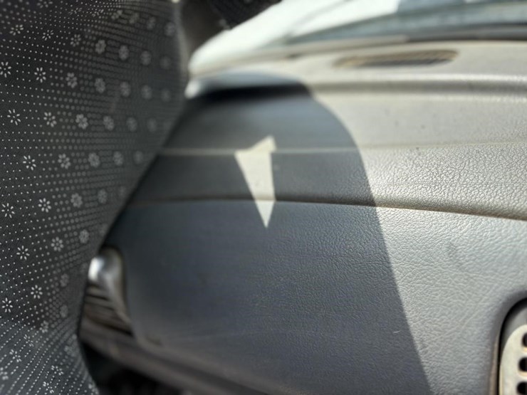 l1---2001-3500-2wd-dodge-flat-bed-image-18