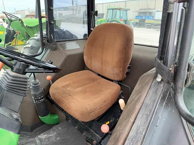 1996-john-deere-5200-image-7