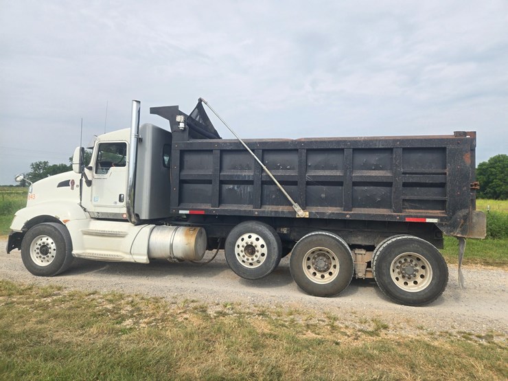 2011-kenworth-t660-image-9