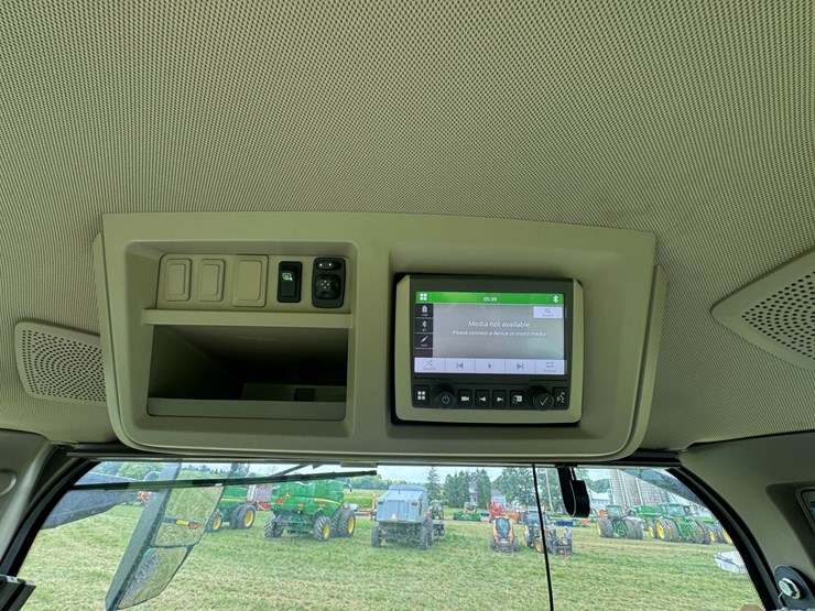 john-deere-8r-370-image-81