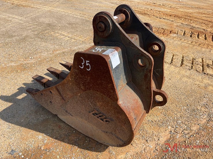 35"-tooth-bucket-excavator-attachment-image-5