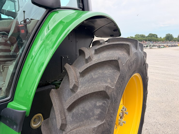 2024-john-deere-6145m-image-4