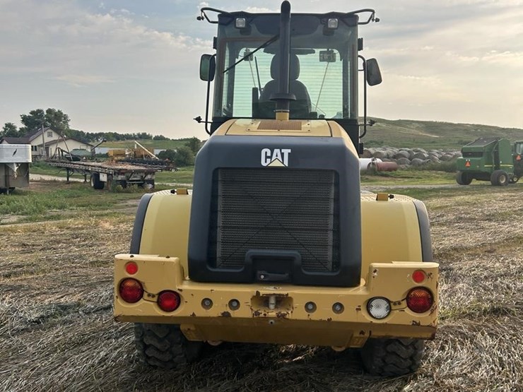 2015-caterpillar-910k-image-5