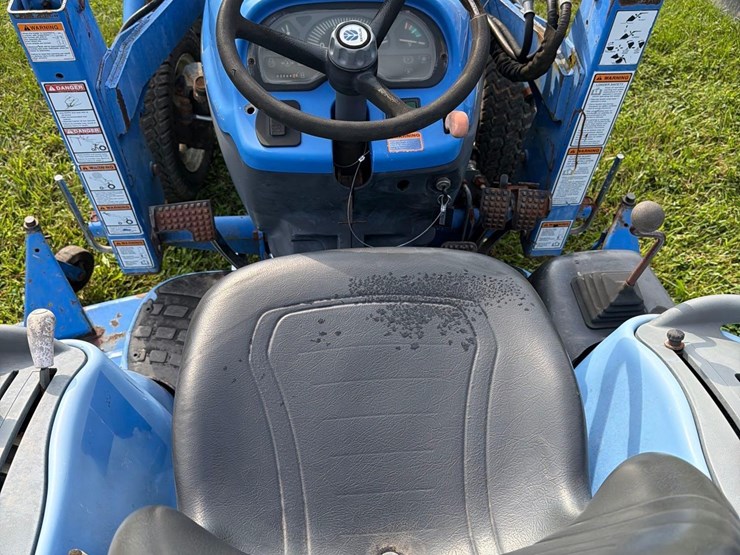 new-holland-tc33d-image-16